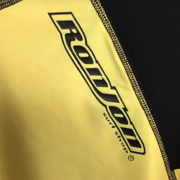 Ron Jon body shirt - Picture 2 of 5